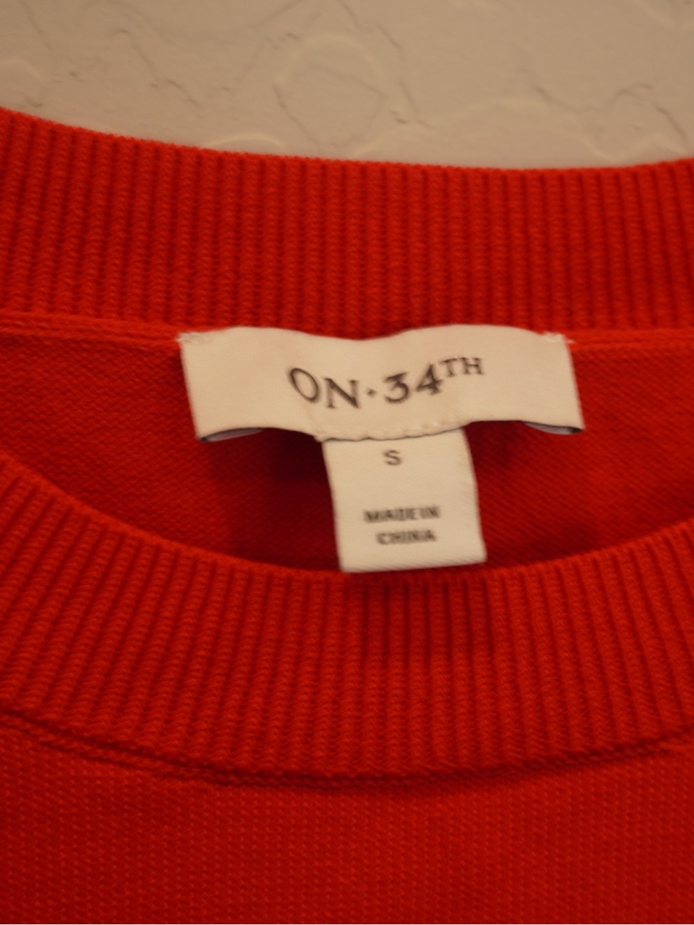 Sleeveless Red Knit Tank Top for Women - Picture 3 of 5